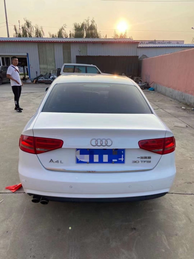 济宁15年奥迪A4L9