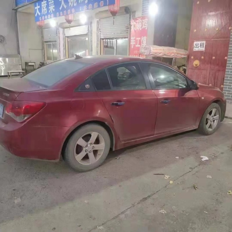 泰安12年雪佛蘭科魯茲3