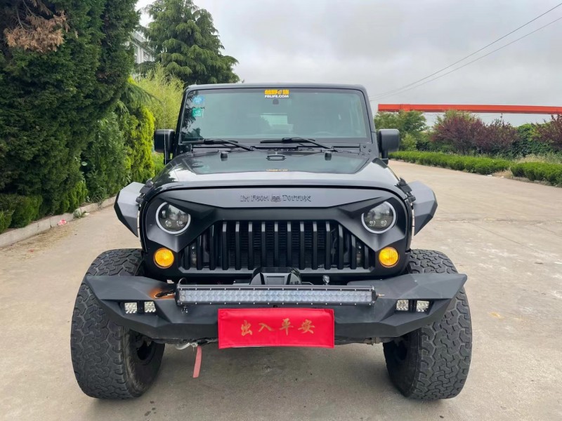 煙臺13年Jeep牧馬人1