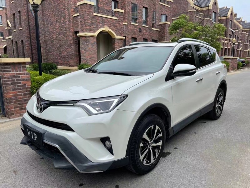 盐城17年丰田RAV4荣放2