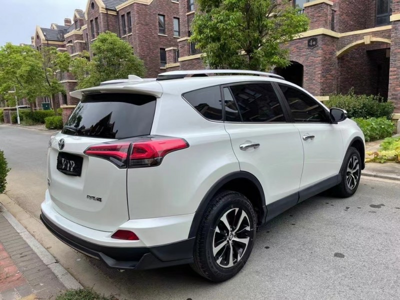盐城17年丰田RAV4荣放9