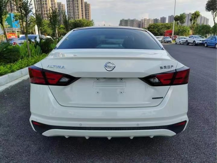 吉安21年日產天籟2