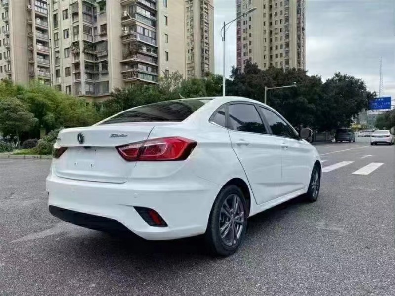 吉安18年長安汽車逸動4