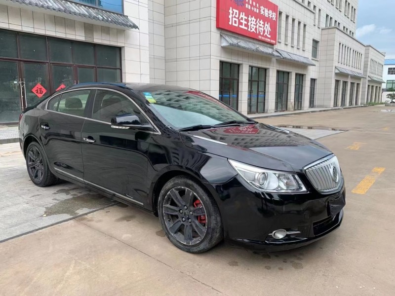 青岛13年别克君越3