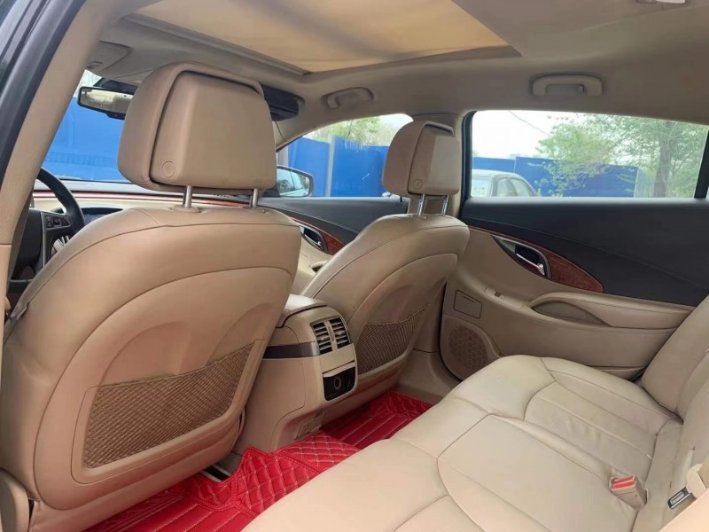 青岛13年别克君越8