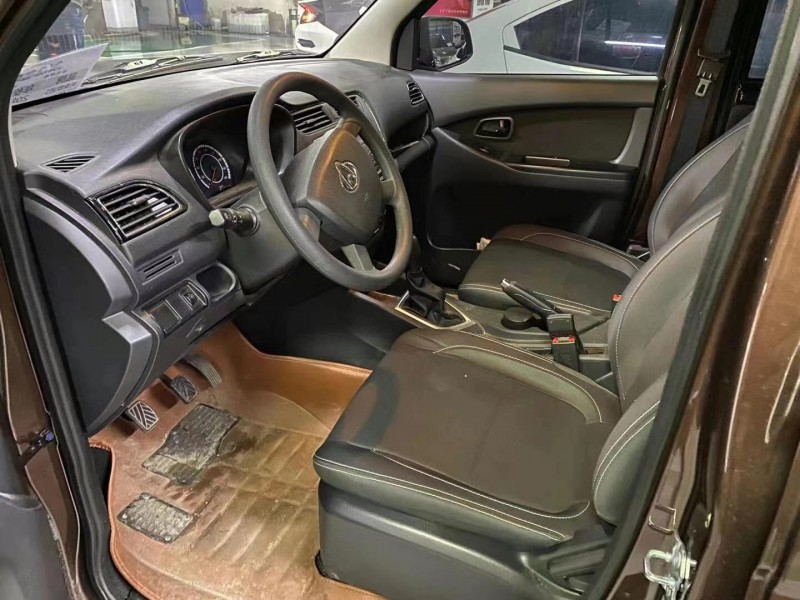 沈陽20年長安汽車歐諾4
