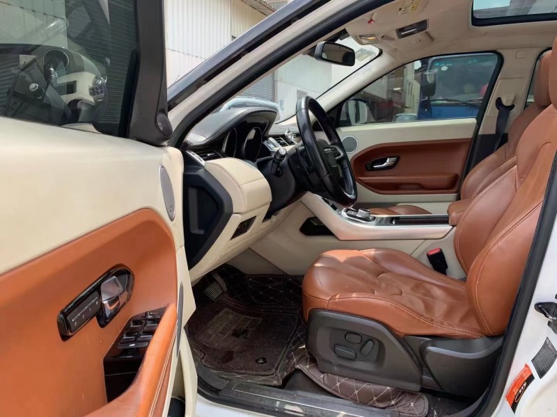 广州12年路虎揽胜极光(进口)3