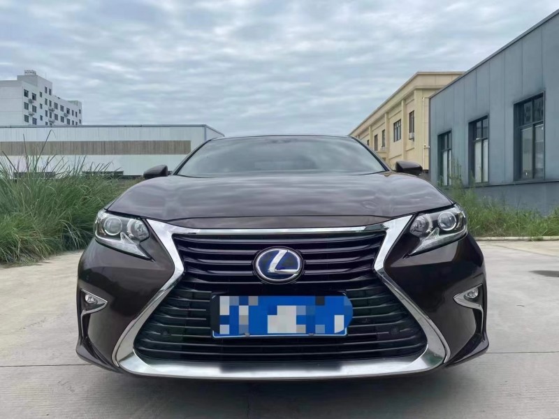 武汉16年雷克萨斯ES1