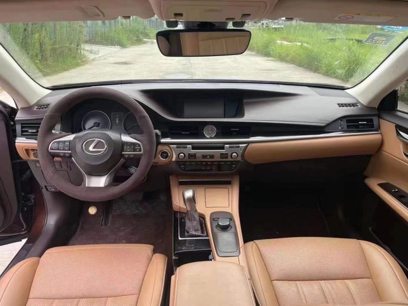 武汉16年雷克萨斯ES5