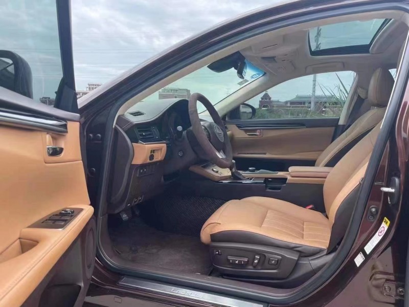 武汉16年雷克萨斯ES7