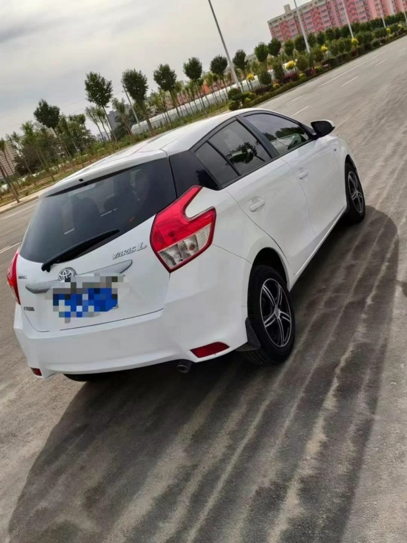 運城15年豐田YARiS L 致炫6