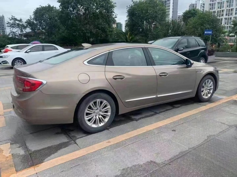 武汉16年别克君越3