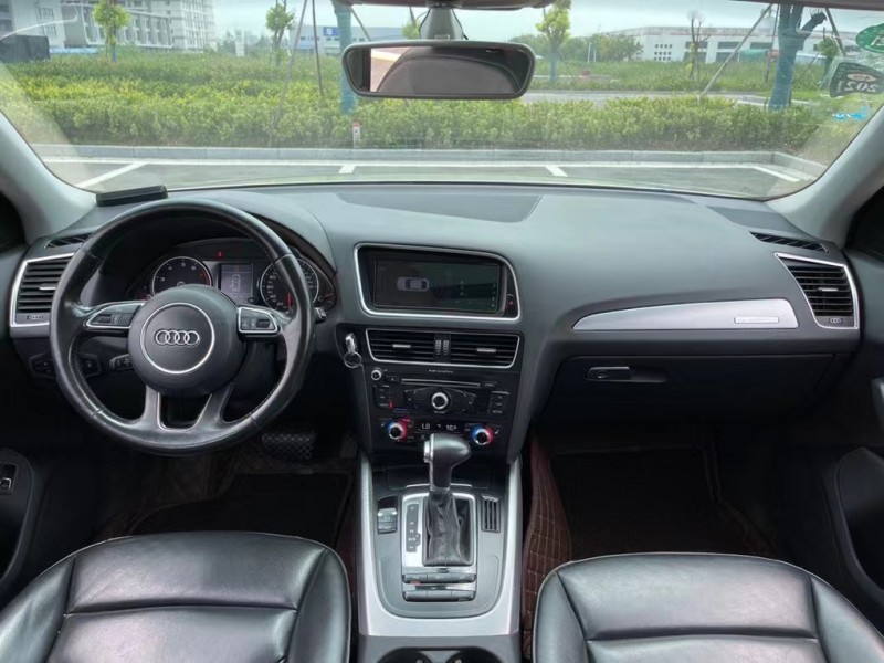 盐城15年奥迪Q58