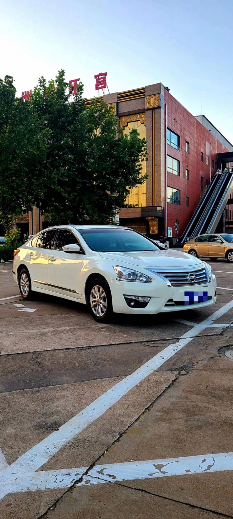 承德13年日產天籟3
