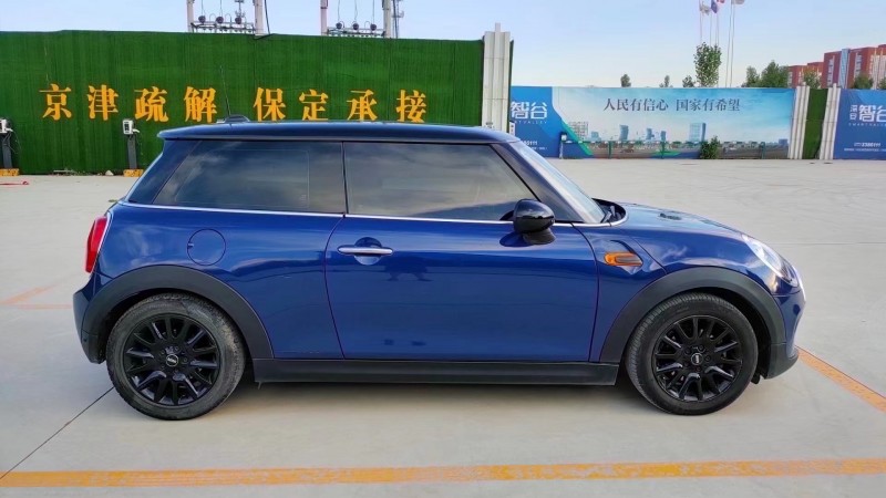 保定15年寶馬MINI8