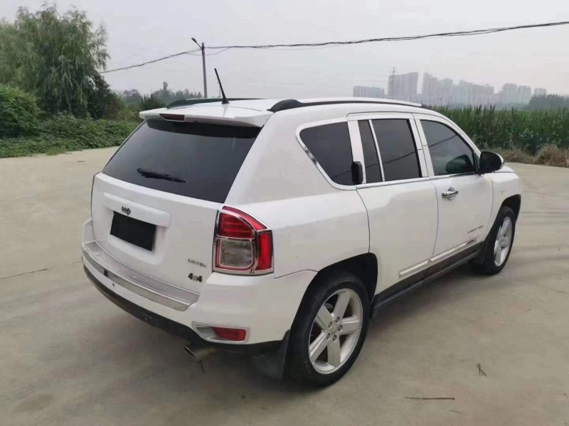 淄博12年Jeep指南者1
