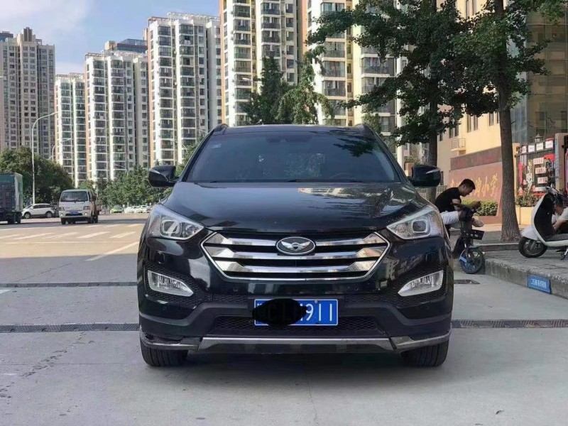 武汉14年现代全新胜达8