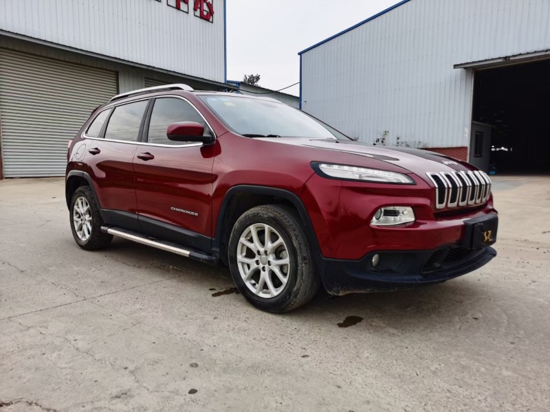 蚌埠17年Jeep自由光2