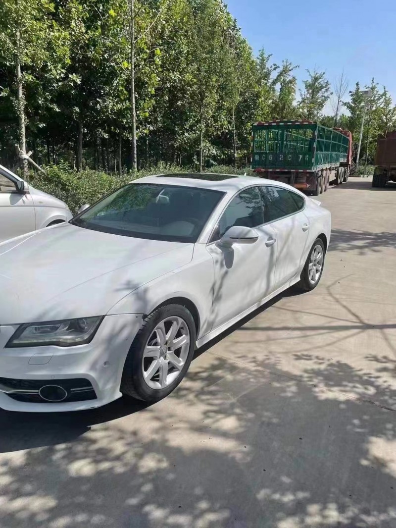 济宁14年奥迪A72