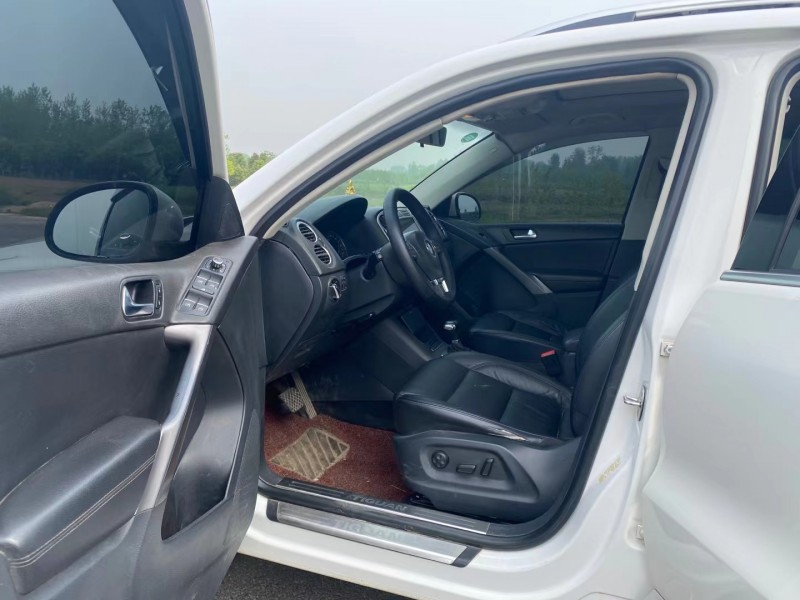 武汉11年大众途观5