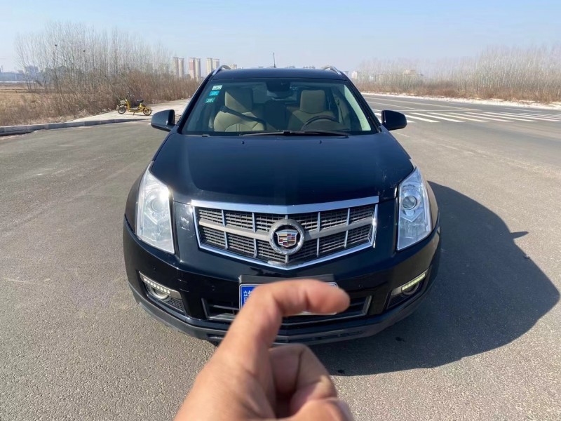 武汉12年凯迪拉克SRX1