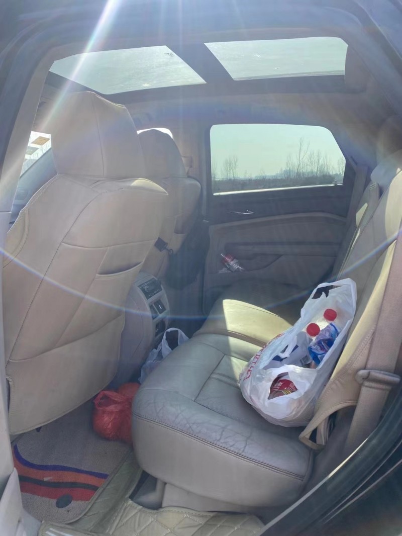 武汉12年凯迪拉克SRX4