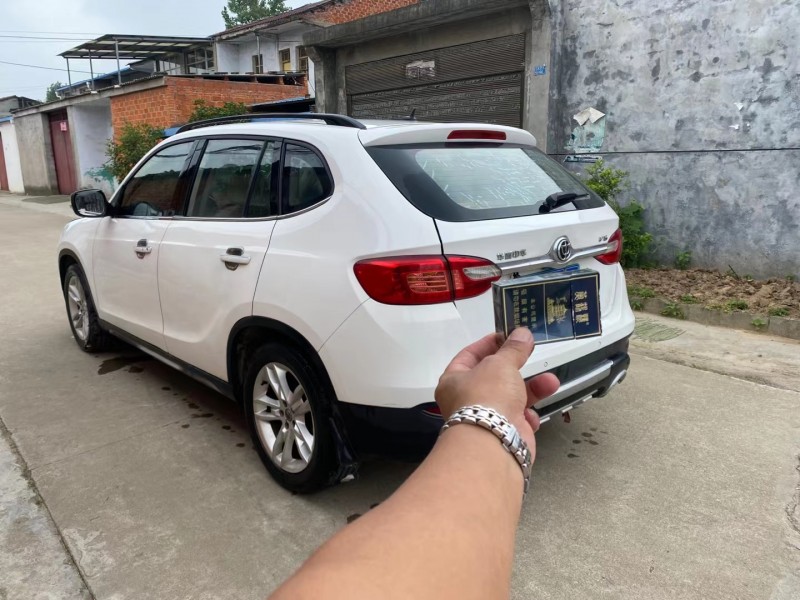 武汉13年中华V57