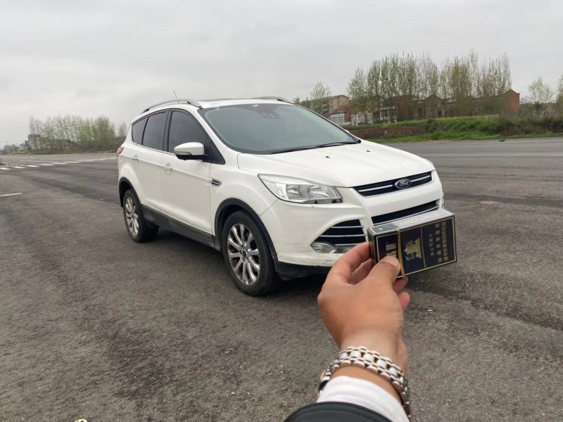 武汉14年福特翼虎2