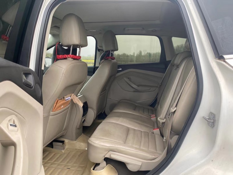 武汉14年福特翼虎5