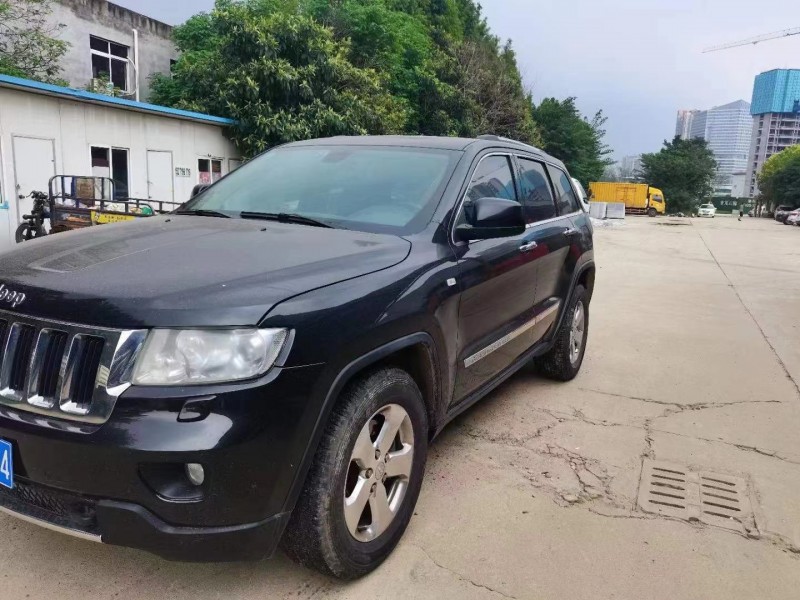 宜昌13年Jeep大切諾基2