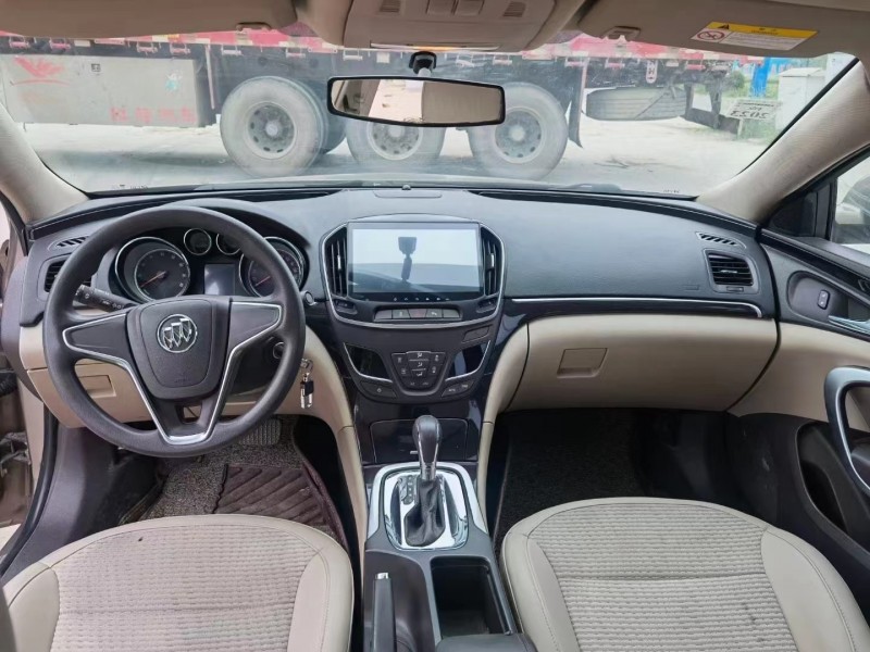 徐州17年别克君威5