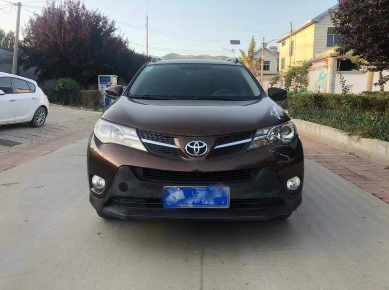 東營14年豐田RAV4榮放1