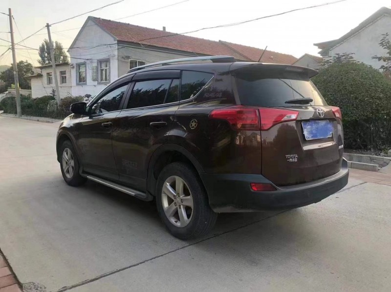東營14年豐田RAV4榮放7