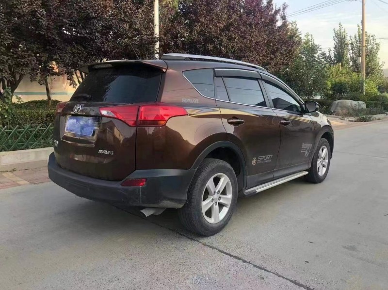 東營14年豐田RAV4榮放8