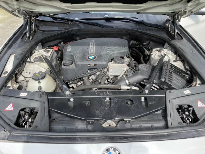 成都15年宝马5系6