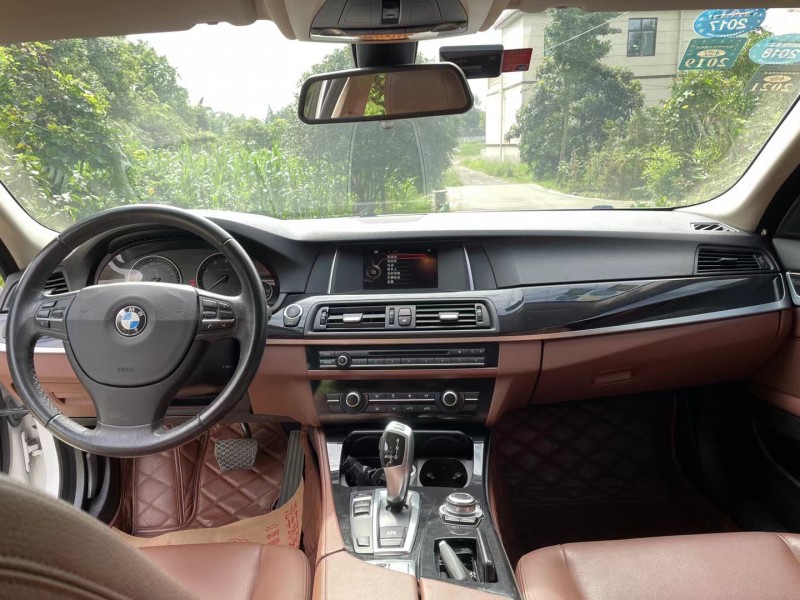 成都15年宝马5系4