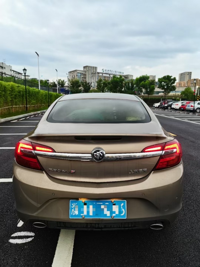 温州17年别克君威2