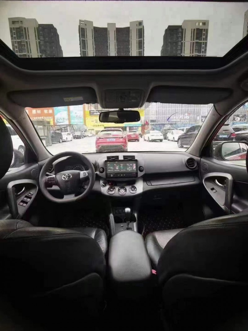 沈陽11年豐田RAV47