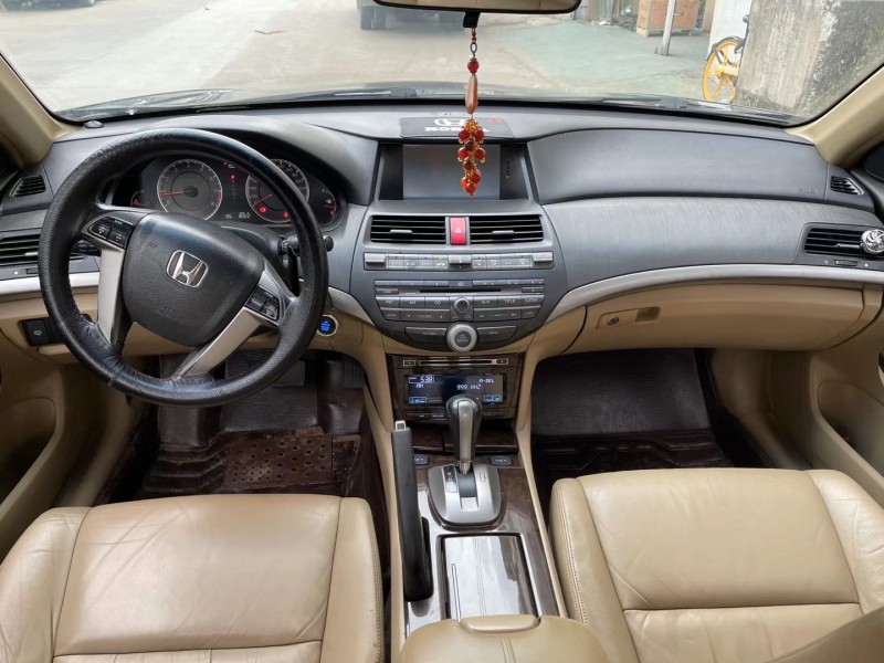 广州10年本田雅阁6