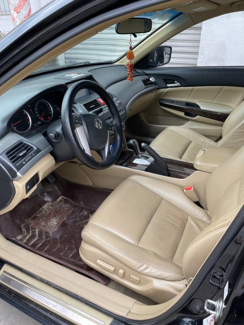 广州10年本田雅阁7