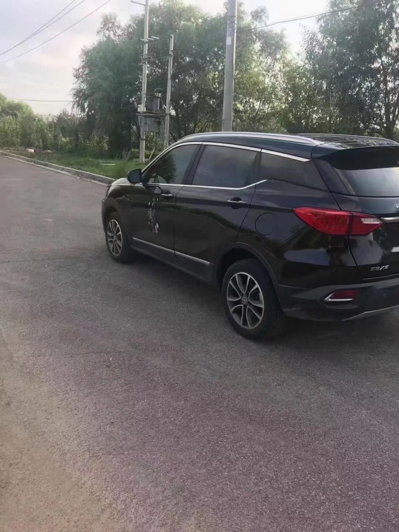 承德18年漢騰汽車X55