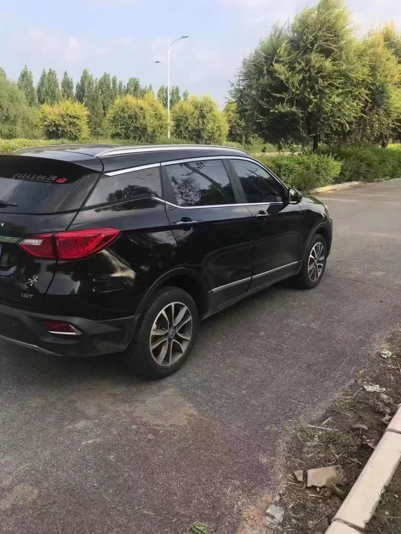 承德18年漢騰汽車X56