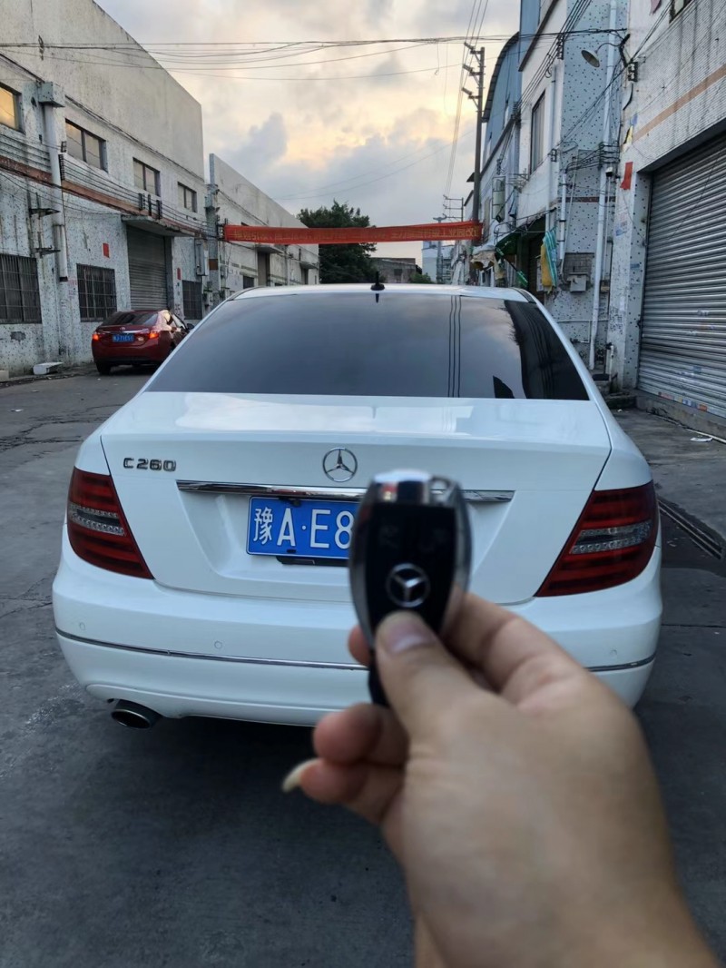 广州13年奔驰C4
