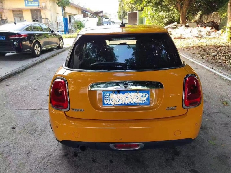 泉州16年寶馬MINI8