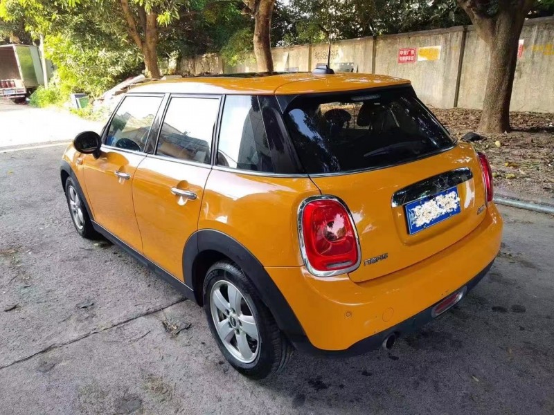 泉州16年寶馬MINI5