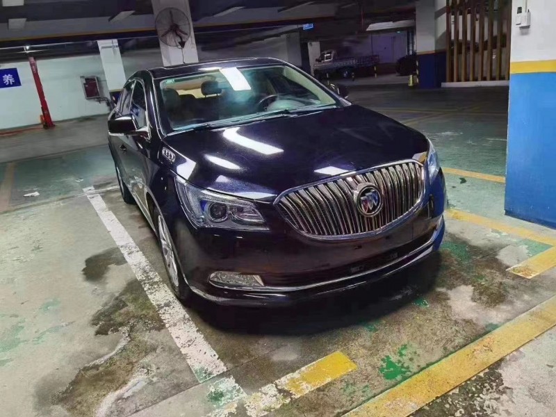 邢台15年别克君越2