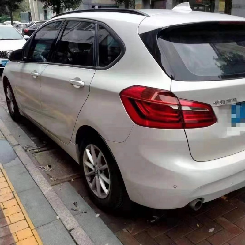 濱州16年寶馬2系旅行車3