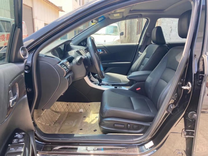 广州18年本田雅阁6