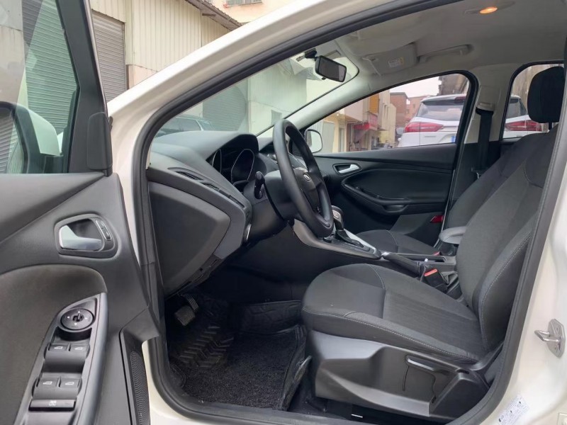 广州16年福特福克斯5