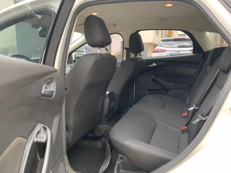 广州16年福特福克斯6